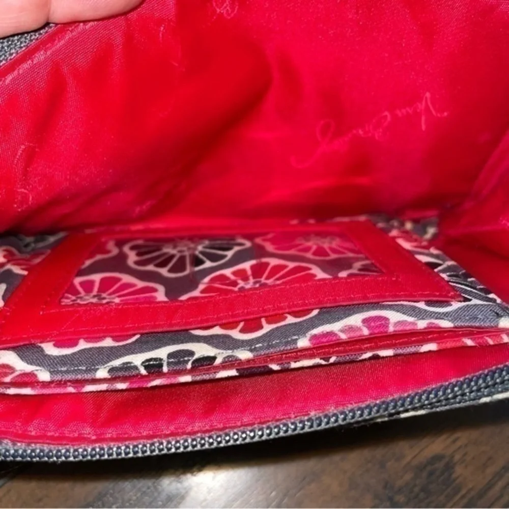 VERA BRADLEY Poppy Wallet - Picture 3 of 6